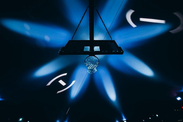 L'arbitre de basket : un rôle plus complexe qu'il n'y paraît